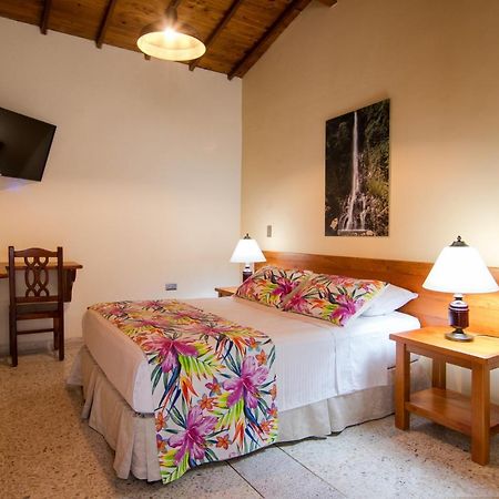 Hotel Valdivia Plaza Jardín Εξωτερικό φωτογραφία
